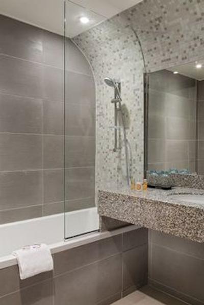 تیم هتل اپرا بلانچ فونتین