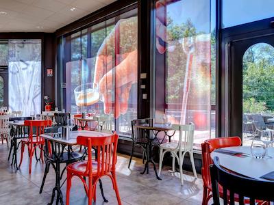 هتل ایبیز لین جرلاند موسی دز کنفلونسز