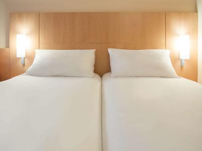 هتل ایبیز لین جرلاند موسی دز کنفلونسز