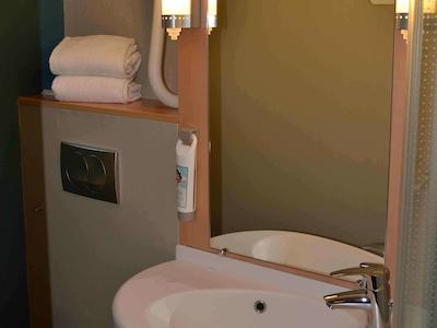 هتل ایبیز ریمز سنتر