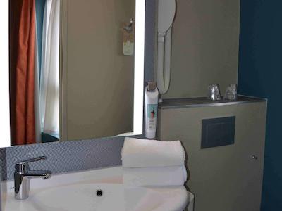 هتل ایبیز ریمز سنتر