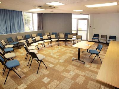 هتل ایبیز پویتیرز سود