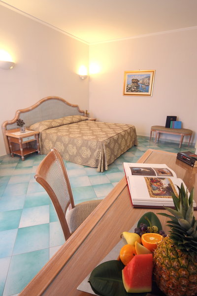 هتل هرمیتاج اند پارک ترم