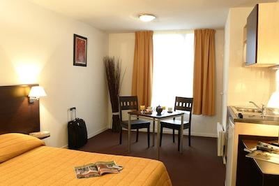 اداجیو اکسس پاریس سنت-دنیس پلیل