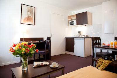 اداجیو اکسس پاریس سنت-دنیس پلیل