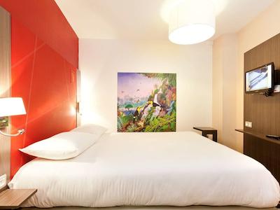 ایبیز استیلز نانتز سنتر پلاس گراسلین