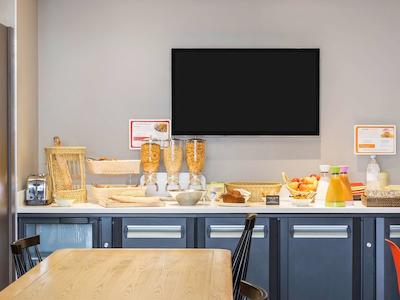 ایبیز استیلز نانتز سنتر پلاس گراسلین