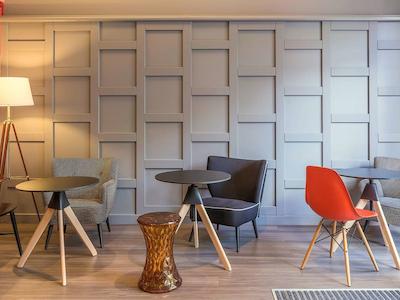 ایبیز استیلز نانتز سنتر پلاس گراسلین