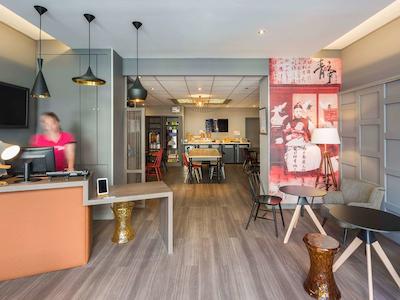 ایبیز استیلز نانتز سنتر پلاس گراسلین