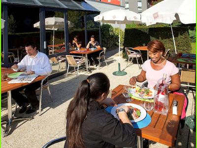 هتل ایبیز نانتز لا بیوجویر پارک اکسپو