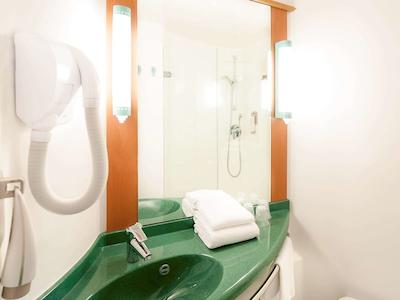 هتل ایبیز نانتز لا بیوجویر پارک اکسپو