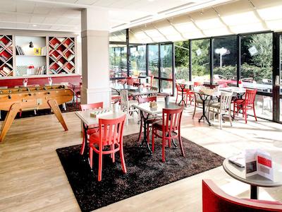 هتل ایبیز نانتز لا بیوجویر پارک اکسپو