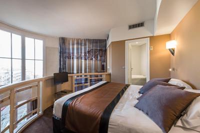 بست وسترن مرسدس آرک دی تریومف