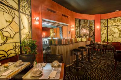 بست وسترن مرسدس آرک دی تریومف