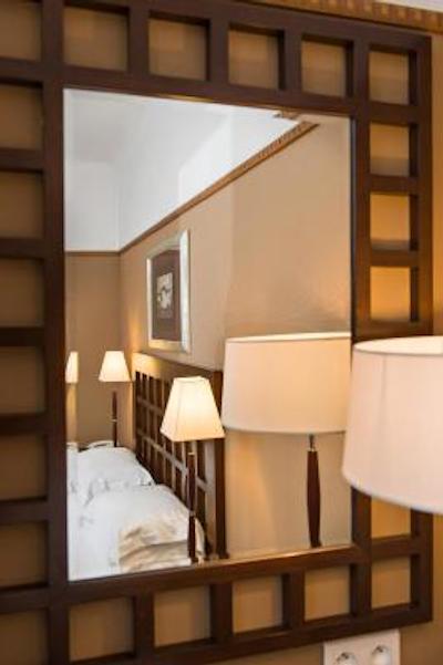 بست وسترن مرسدس آرک دی تریومف