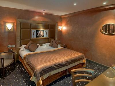 هتل دز چامپز-الیسیز