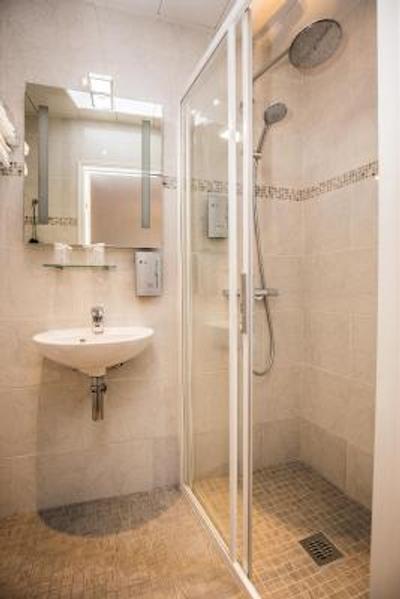 هتل د بلوون پاریس