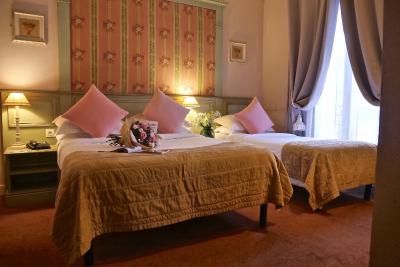 هتل د بلوون پاریس