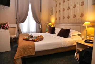 هتل د بلوون پاریس