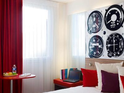 هتل ایبیز استیلز نیس ارپرت ارناز