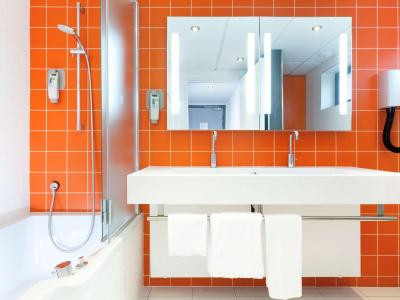 ایبیز استیلز پاریز پرت درلینز