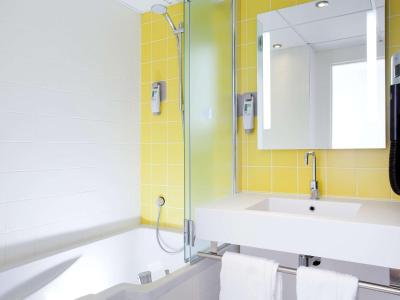 ایبیز استیلز پاریز پرت درلینز