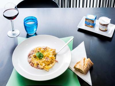 ایبیز استیلز پاریز پرت درلینز