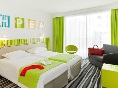 ایبیز استیلز پاریز پرت درلینز