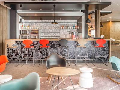 هتل ایبیز نانتز سنتر تور برتان