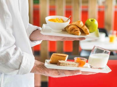 هتل ایبیز نانتز سنتر تور برتان