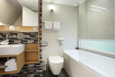 لز جاردینز د مادمویسل