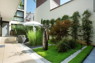 لز جاردینز د مادمویسل