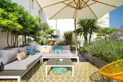 لز جاردینز د مادمویسل