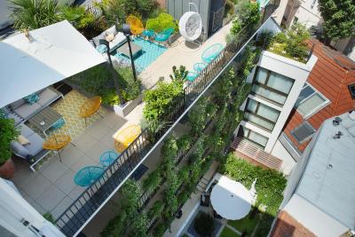 لز جاردینز د مادمویسل