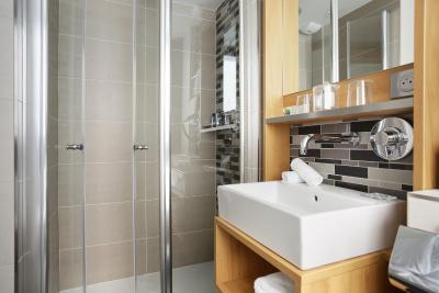 لز جاردینز د مادمویسل