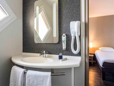 هتل ایبیز دنن اویان