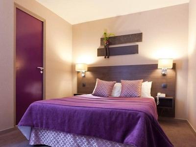 فرانس آلبین