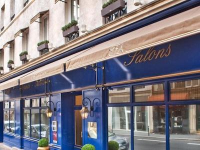 فرانس آلبین