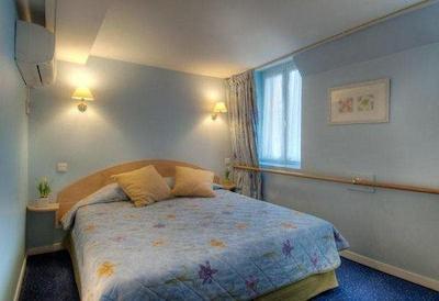 فرانس آلبین