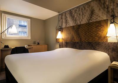 آیبیس پاریس آلسیا مونپارنس