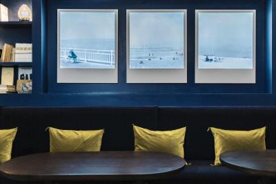 هاندسُم بای الگانشیا