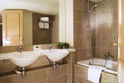 سنت جیمز آلبانی پاریس هتل اسپا