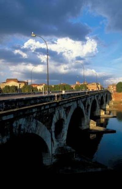 هتل ایبیز تولوس ونیورسیت