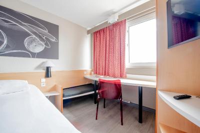 هتل ایبیز تولوس ونیورسیت