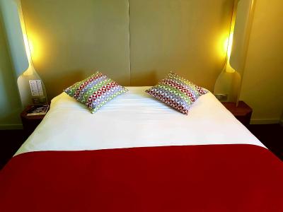 کمپانیل تولوس سود-بالما-سیت د لسپاس