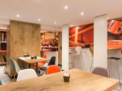 هتل ایبیز پاریز پر لاچیس