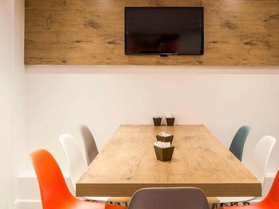 هتل ایبیز پاریز پر لاچیس