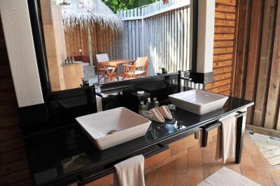 کماندو آیلند ریزورت اند اسپا