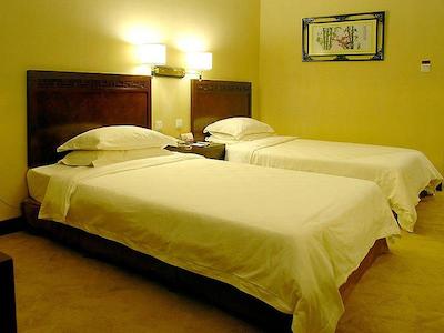 جولی پلازا اینترنشنال هتل