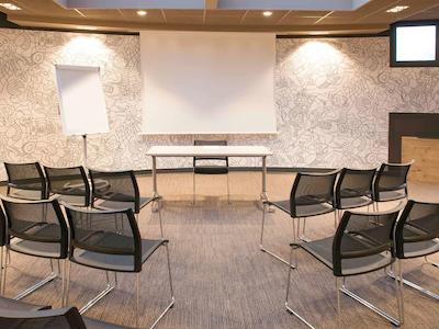 هتل ایبیز والنس سود